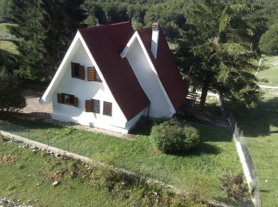 Chalet Edelweiss Marsia-Tagliacozzo 1500Mt Villa Luaran gambar